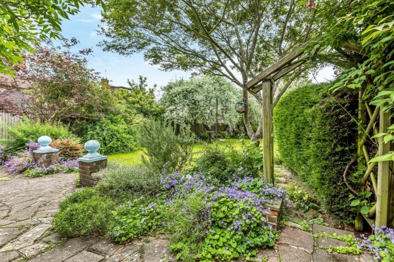 Images for Hullmead, Shamley Green, GU5