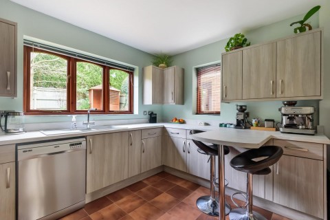 Click the photo for more details of 19 Sylvaways Close, Cranleigh, GU6