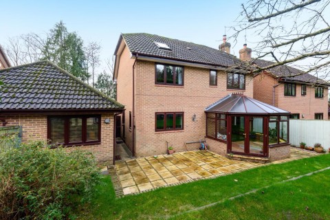 Click the photo for more details of 19 Sylvaways Close, Cranleigh, GU6