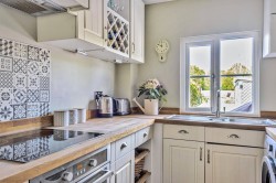 Images for The Green, Dunsfold, GU8