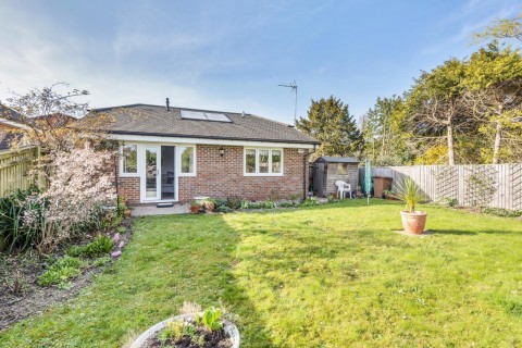 Click the photo for more details of Hesketh Close, Cranleigh, GU6