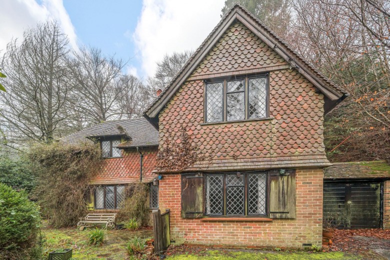 Click the photo for more details of Horse Block Hollow, Cranleigh, GU6