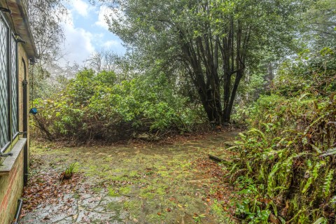 Click the photo for more details of Horse Block Hollow, Cranleigh, GU6