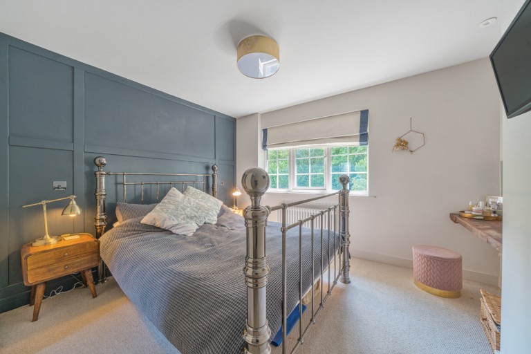 Images for Wanborough Lane, Cranleigh, Surrey
