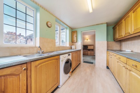 Click the photo for more details of New Park Road, Cranleigh, GU6