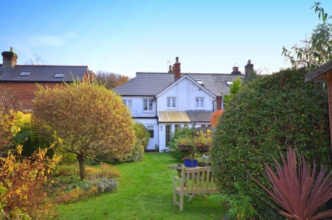Click the photo for more details of The Green, Dunsfold, GU8
