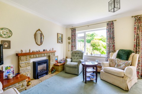 Click the photo for more details of Horsham Road, Cranleigh, GU6