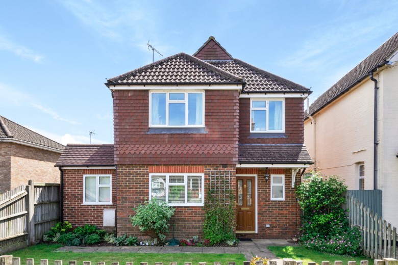 Click the photo for more details of Mead Road, Cranleigh, GU6