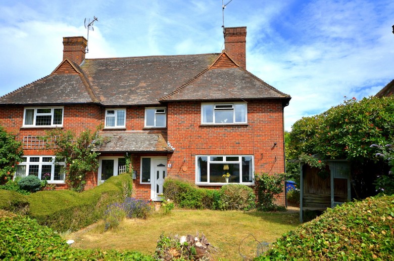 Click the photo for more details of Binhams Meadow, Dunsfold, GU8