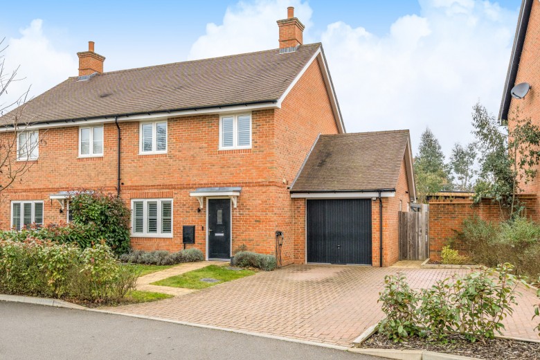 Click the photo for more details of Bramley Vale, Cranleigh, GU6