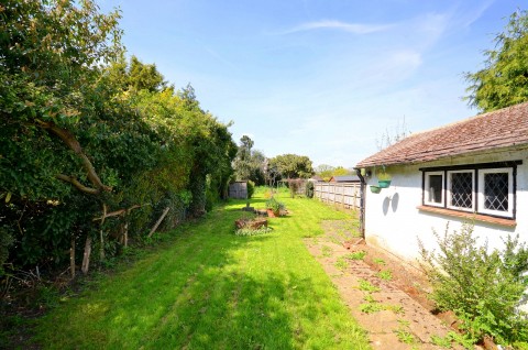 Click the photo for more details of Guildford Road, Alfold, GU6