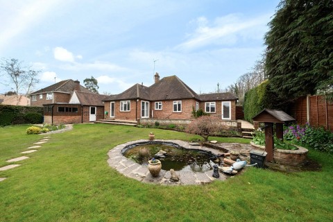 Click the photo for more details of Grove Road, Cranleigh, GU6
