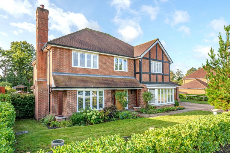 Images for Swallow Grove, Cranleigh, GU6