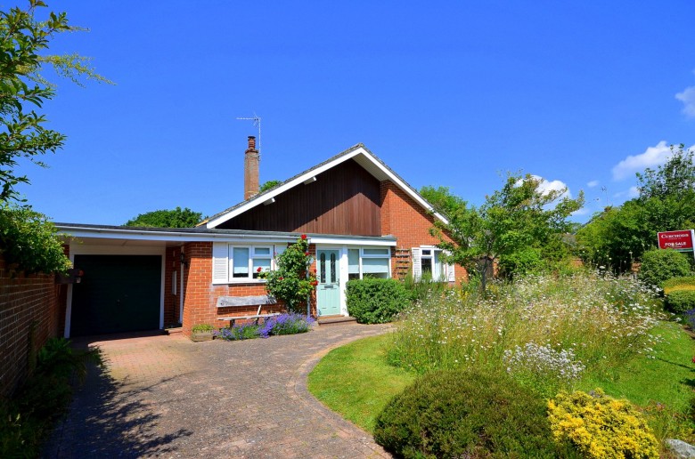 Click the photo for more details of Summerlands, Cranleigh, GU6