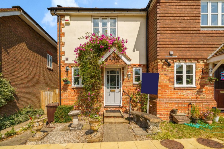 Click the photo for more details of Larkfield, Ewhurst, Cranleigh, GU6