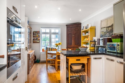 Click the photo for more details of Overford Close, Cranleigh, GU6