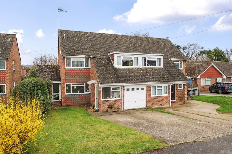 Click the photo for more details of Sweetwater Close, Shamley Green, GU5
