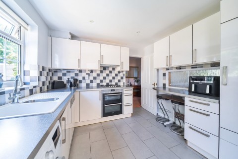 Click the photo for more details of Overford Close, Cranleigh, Surrey