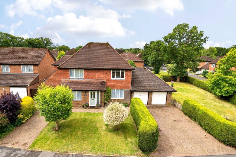 Click the photo for more details of Ellery Close, Cranleigh, GU6