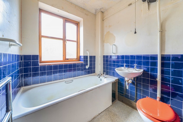 Images for St Nicholas Avenue, Cranleigh, Surrey