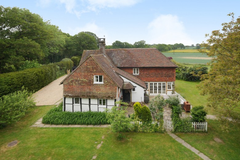 Click the photo for more details of Knowle Lane, Cranleigh, GU6