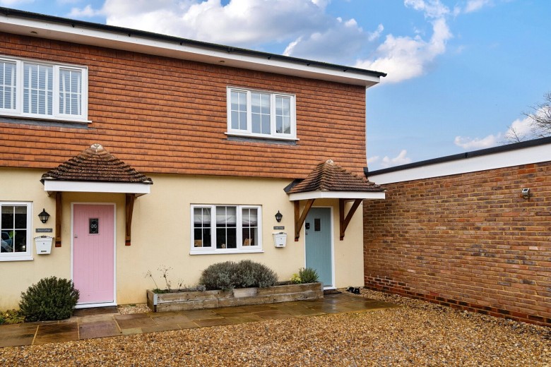 Click the photo for more details of Plaistow Road, Ifold, RH14