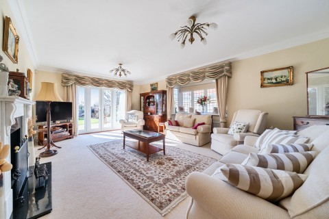 Click the photo for more details of Wanborough Lane, Cranleigh, GU6