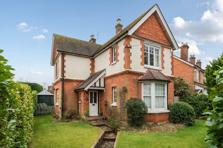 Click the photo for more details of Horsham Road, Cranleigh, GU6