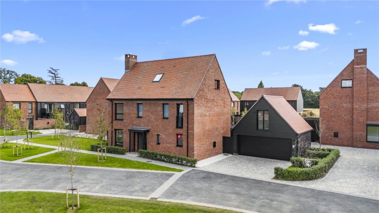 Click the photo for more details of Horsham Road, Alfold, Surrey