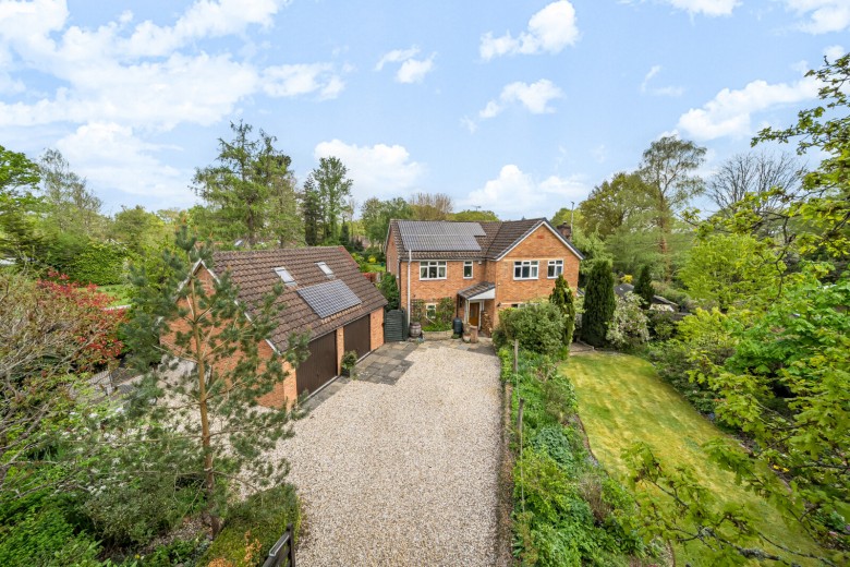 Click the photo for more details of The Drive, Ifold, RH14