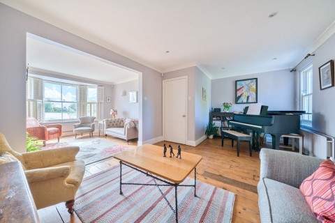 Click the photo for more details of The Common, Cranleigh, GU6