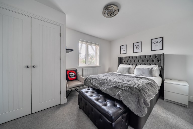 Images for Bramley Vale, Cranleigh, Surrey