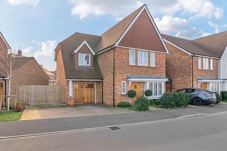 Images for Lorimer Avenue, Cranleigh, Surrey