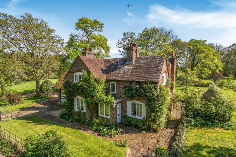Click the photo for more details of Wykehurst Lane, Ewhurst, Surrey