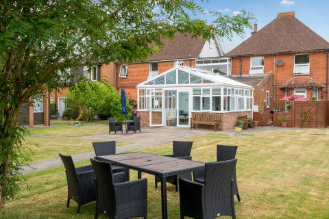 Click the photo for more details of Hesketh Close, Cranleigh, Surrey