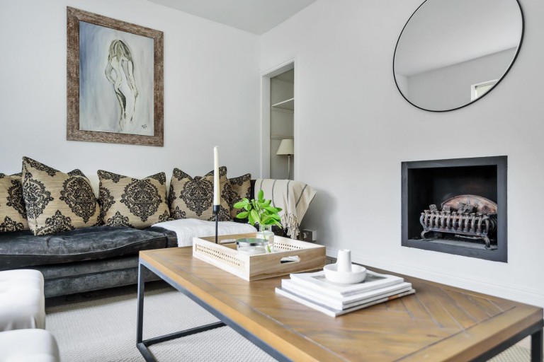 Images for Peakfield, Frensham, Farnham, GU10