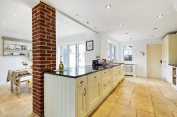 Images for Peakfield, Frensham, Farnham, GU10