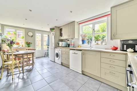 Click the photo for more details of Wrecclesham, Farnham, Surrey