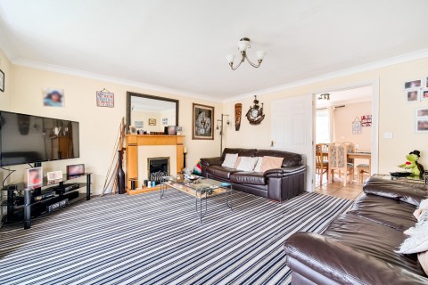 Click the photo for more details of The Old Orchard, Farnham, GU9