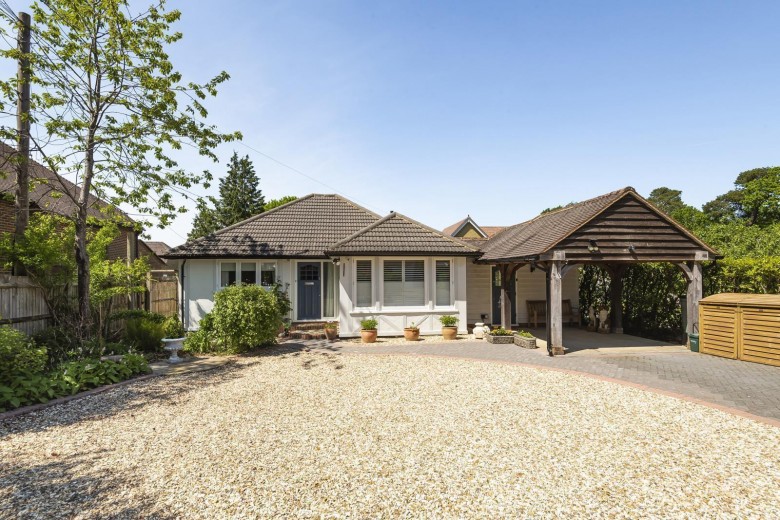 Click the photo for more details of Boundstone Road, Wrecclesham, Farnham, GU10