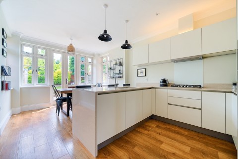 Click the photo for more details of Ewshot, Farnham, Surrey