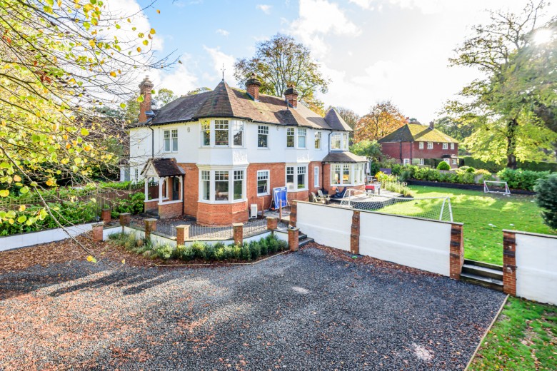 Click the photo for more details of Little Austins Road, Farnham, GU9