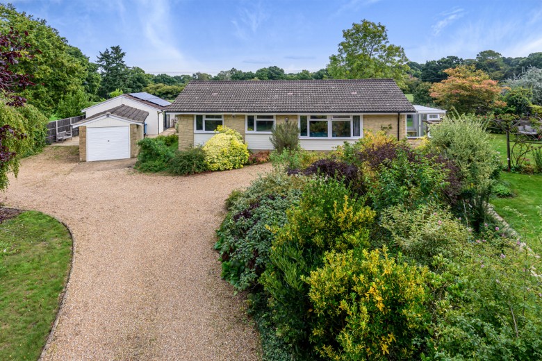 Click the photo for more details of Green Lane, Churt, Farnham, GU10