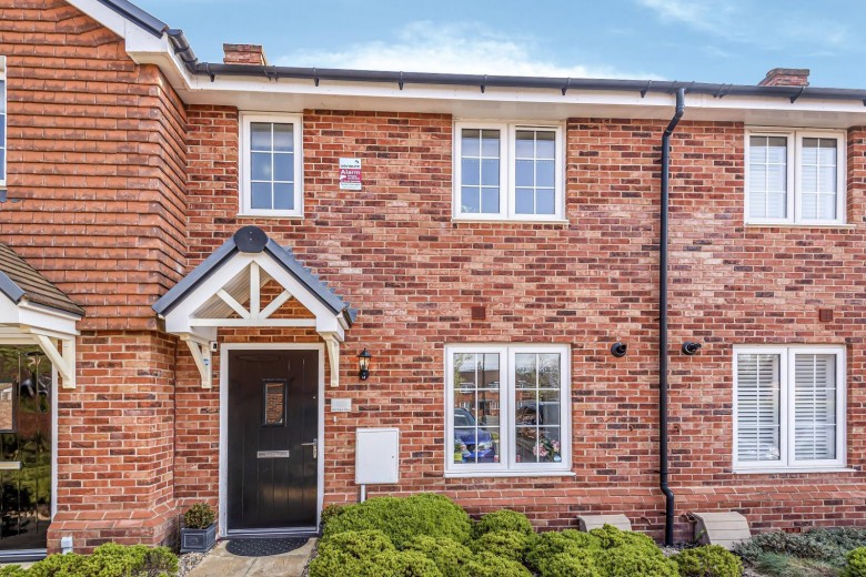 Click the photo for more details of Montague Mews, Farnham, GU9