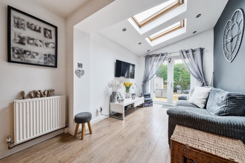 Click the photo for more details of Victoria Road, Farnham, GU9