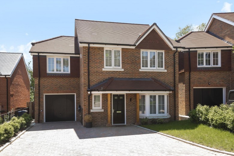 Click the photo for more details of Stable Close, Wrecclesham, Farnham, GU10