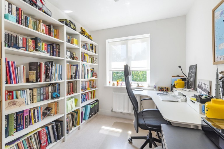 Images for Stable Close, Wrecclesham, Farnham, GU10