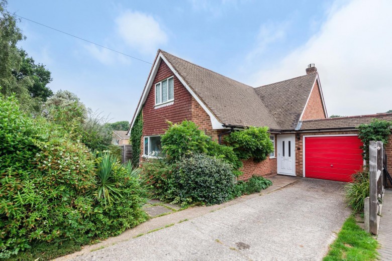 Click the photo for more details of Woodbourne, Farnham, GU9
