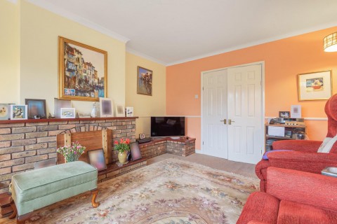Click the photo for more details of Woodbourne, Farnham, GU9
