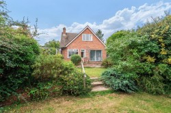 Images for Woodbourne, Farnham, GU9